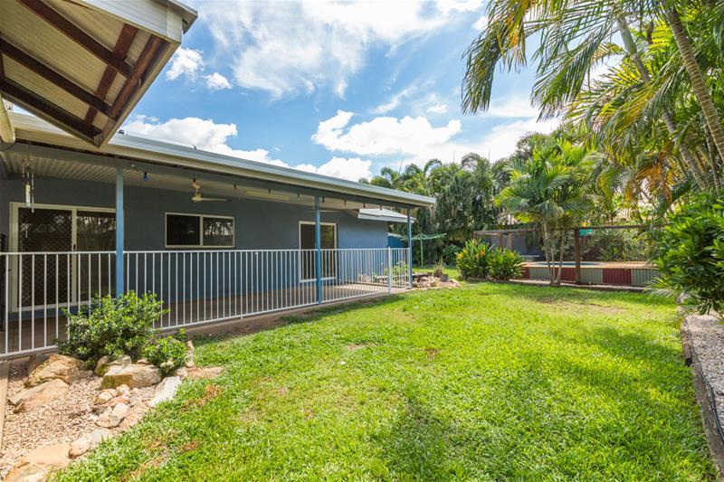 12 Woolen Place, Gunn