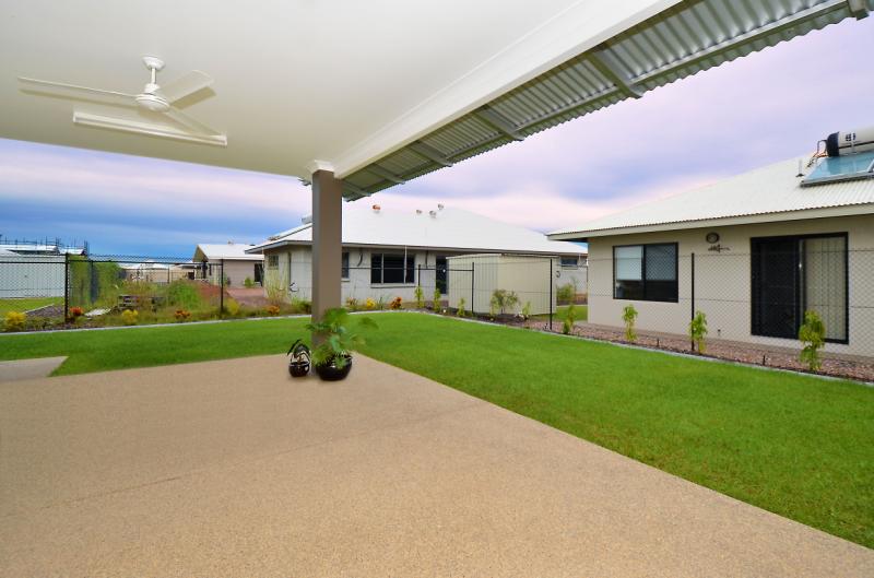 195 Flynn Circuit, Bellamack