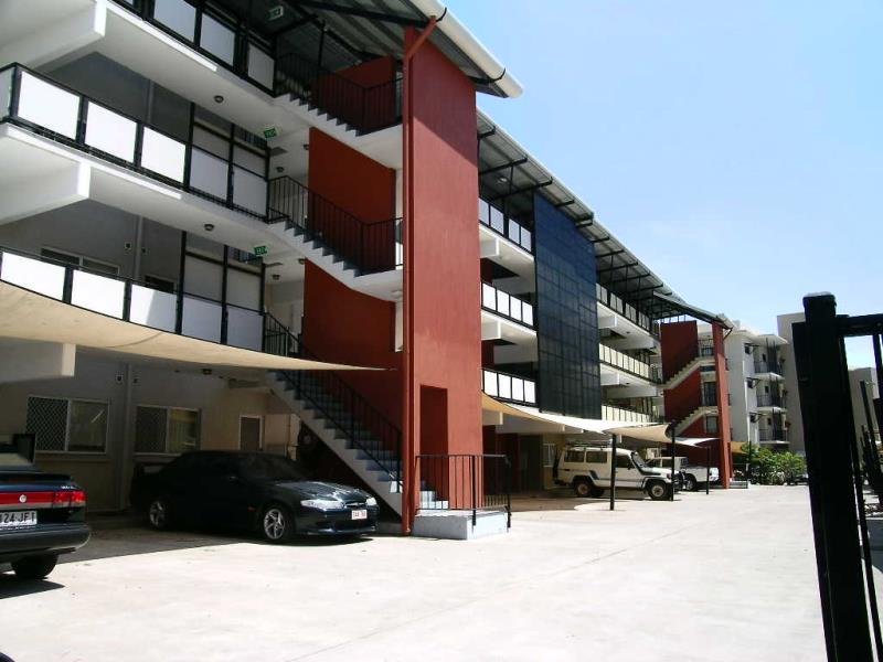 13/8 Giuseppe Court, Coconut Grove