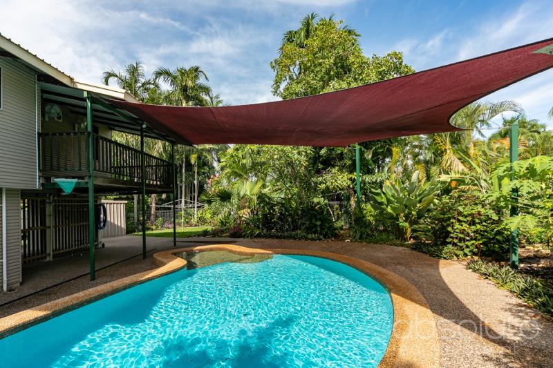 13 Radge Court, Malak