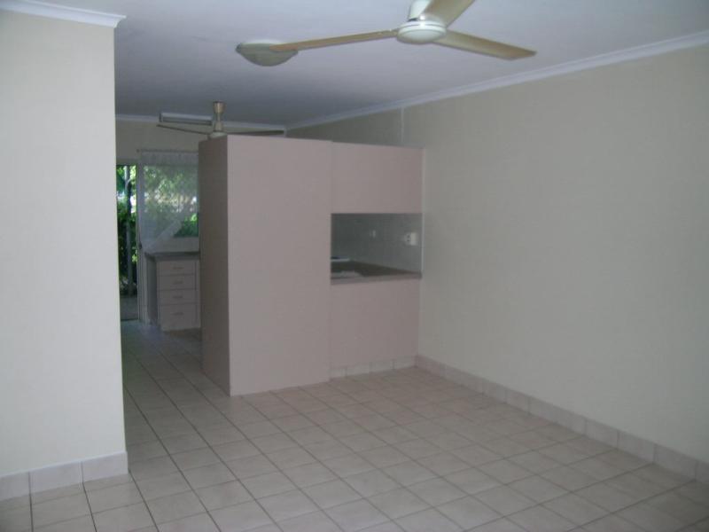 4/9 Musgrave Crescent, Coconut Grove