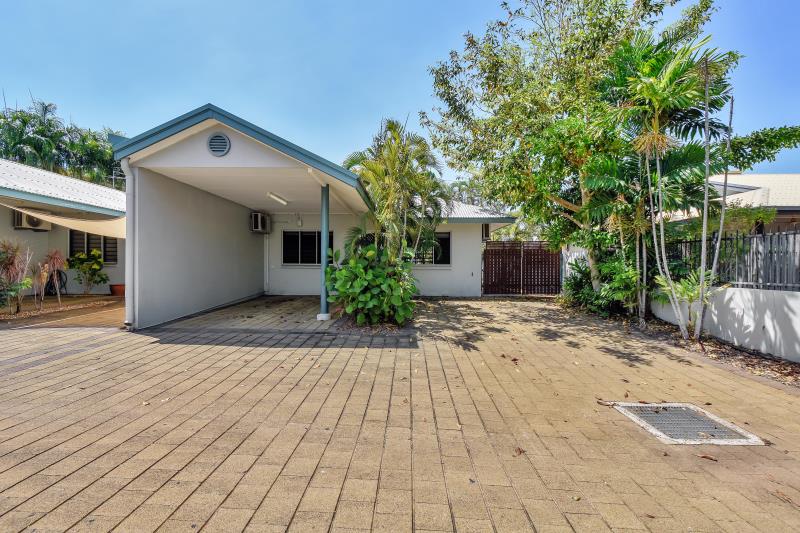 9/43 Sovereign Circuit, Coconut Grove