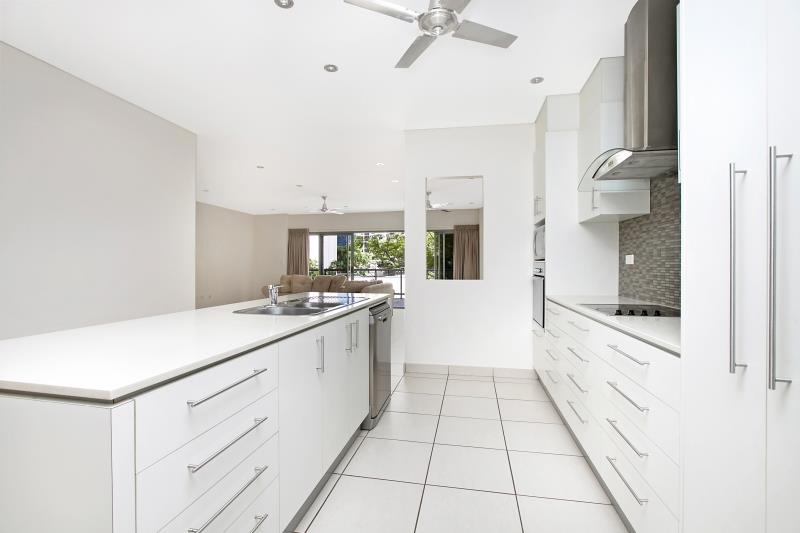 2/44 McLachlan Street, Darwin City