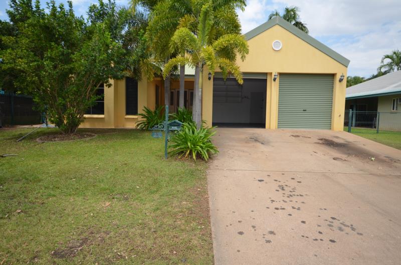 8 Australis Crescent, Durack