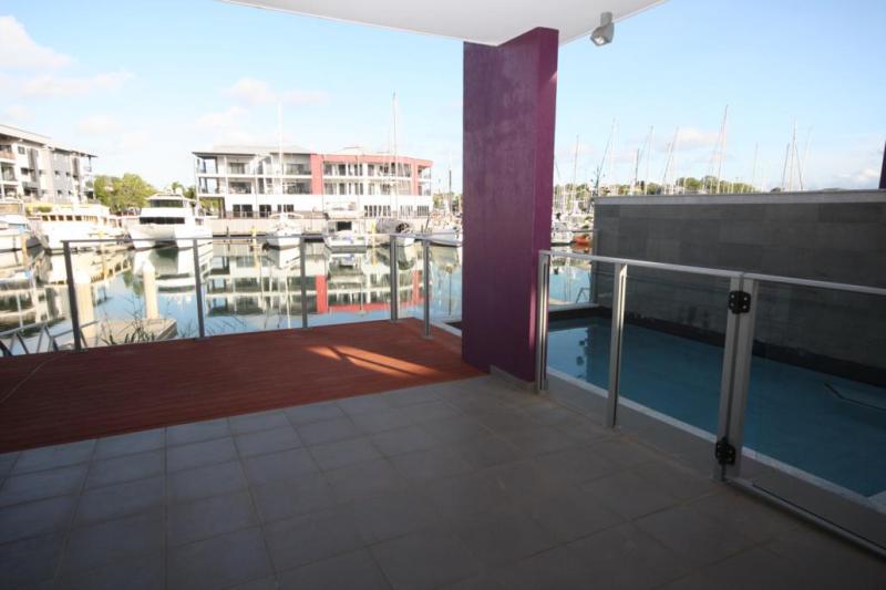 2/76 O'Ferrals Road, Bayview