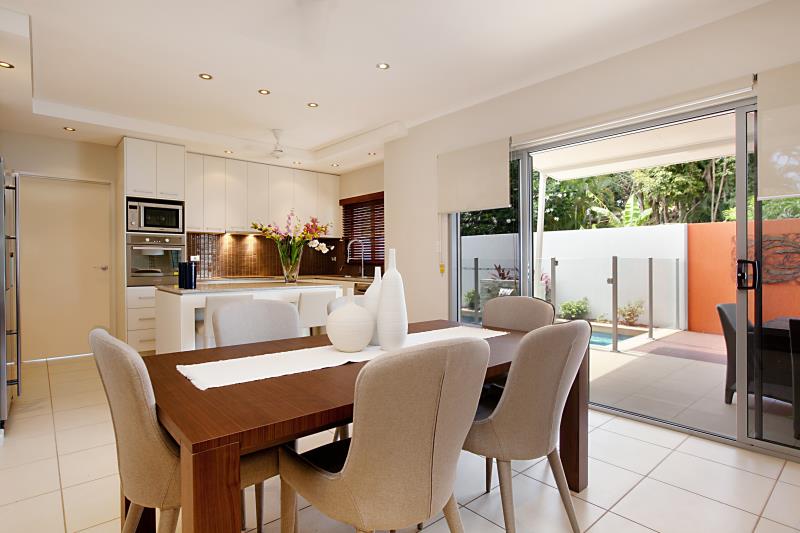 16/125 Dickward Dve, Coconut Grove